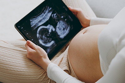 Lire la suite à propos de l’article IJ maternité : la durée d’affiliation nécessaire réduite à 6 mois
